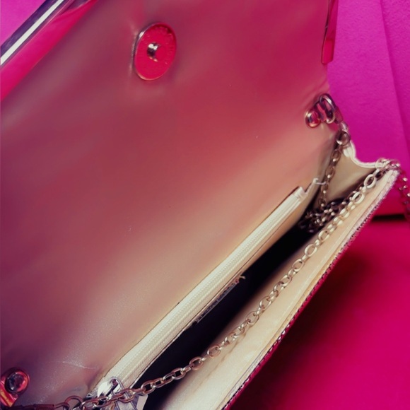 EUC ALDO Gold Clutch - Picture 13 of 16